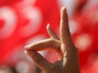 Karslı 'Ülkücü'lerden Öğrencilere Yardım