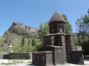 Kars Kalesi Eteklerinde "Minia Kars"ı Hazırlıyor