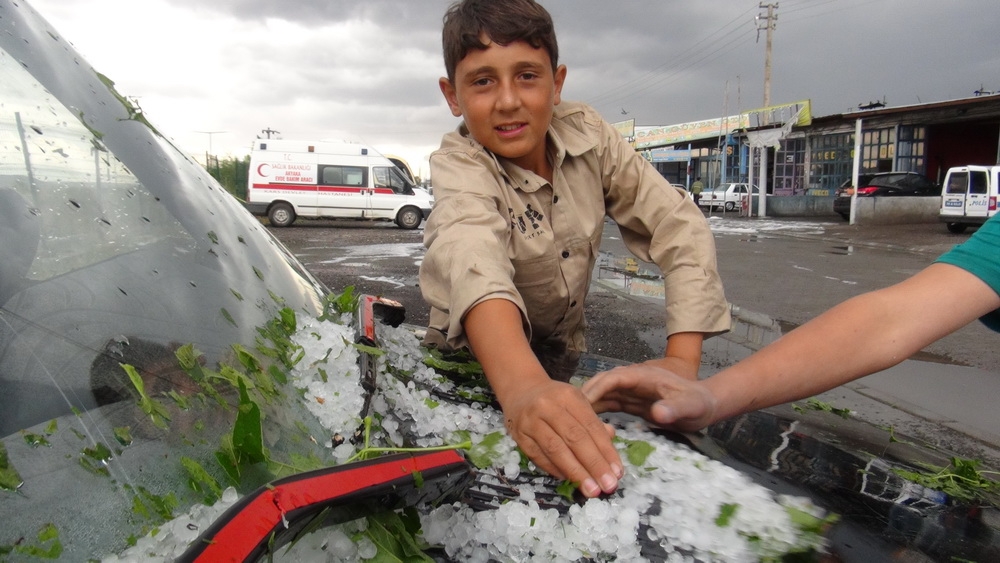 Kars'ta Şiddetli Rüzgar ve Dolu 10