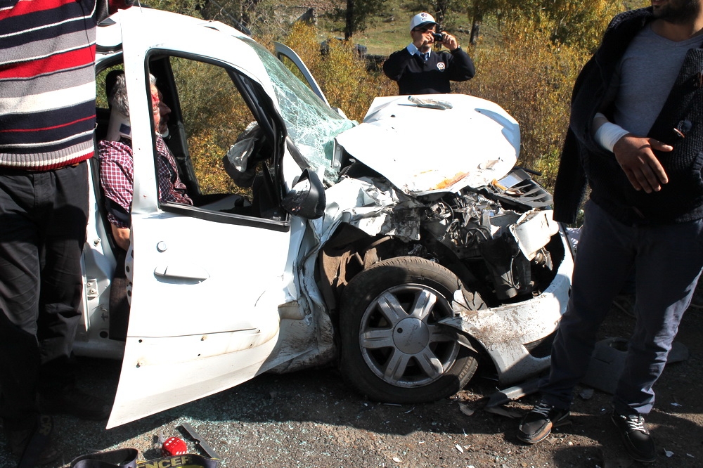 Kars’ta Trafik Kazası 6 Yaralı 3