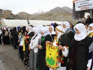 Onbinler Adalet için Roboski'de