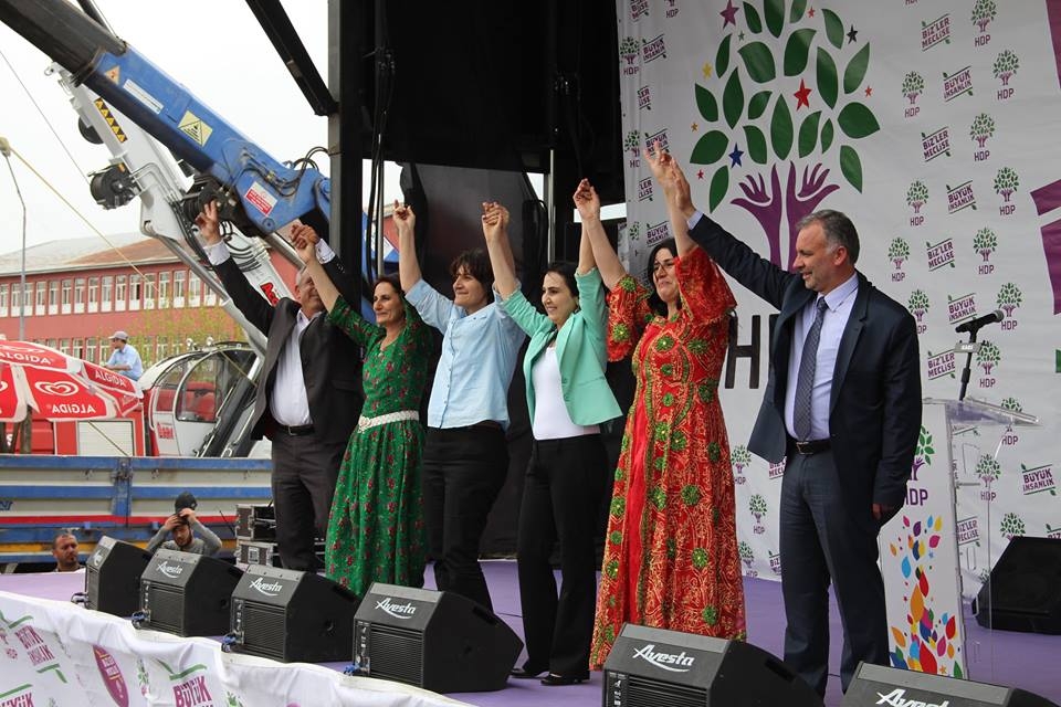 Kars'ta HDP'nin Miting Coşkusu 12