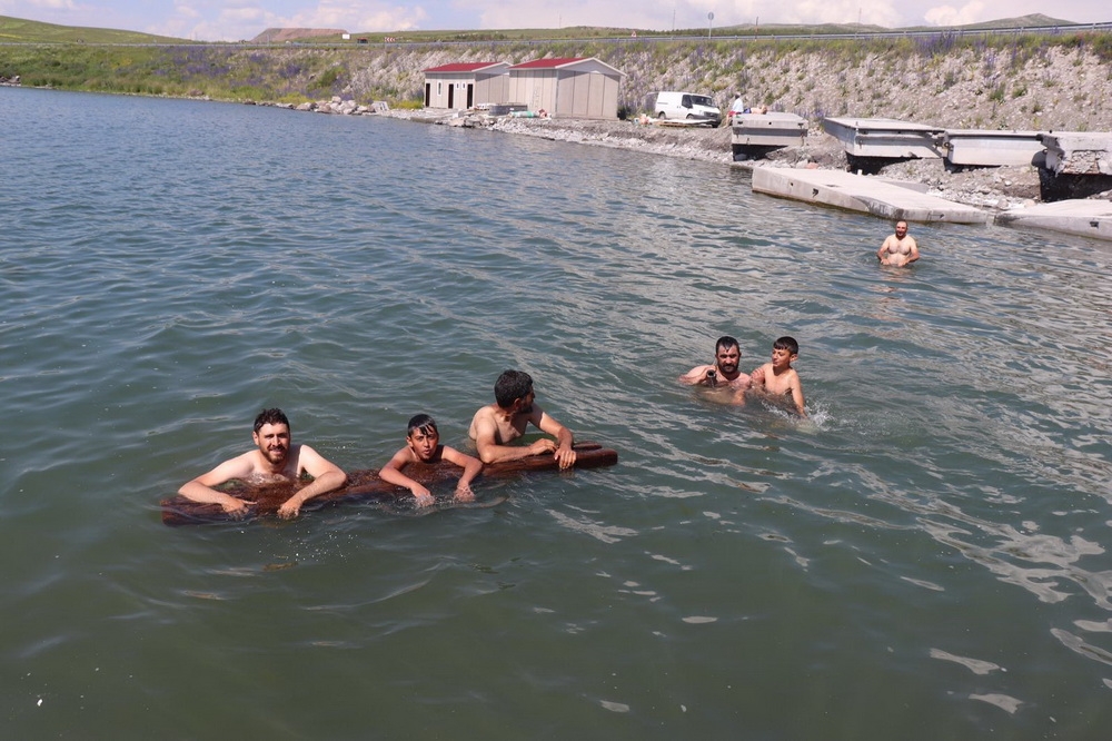 Çıldır Gölü’nde Yaz Sezonu 10