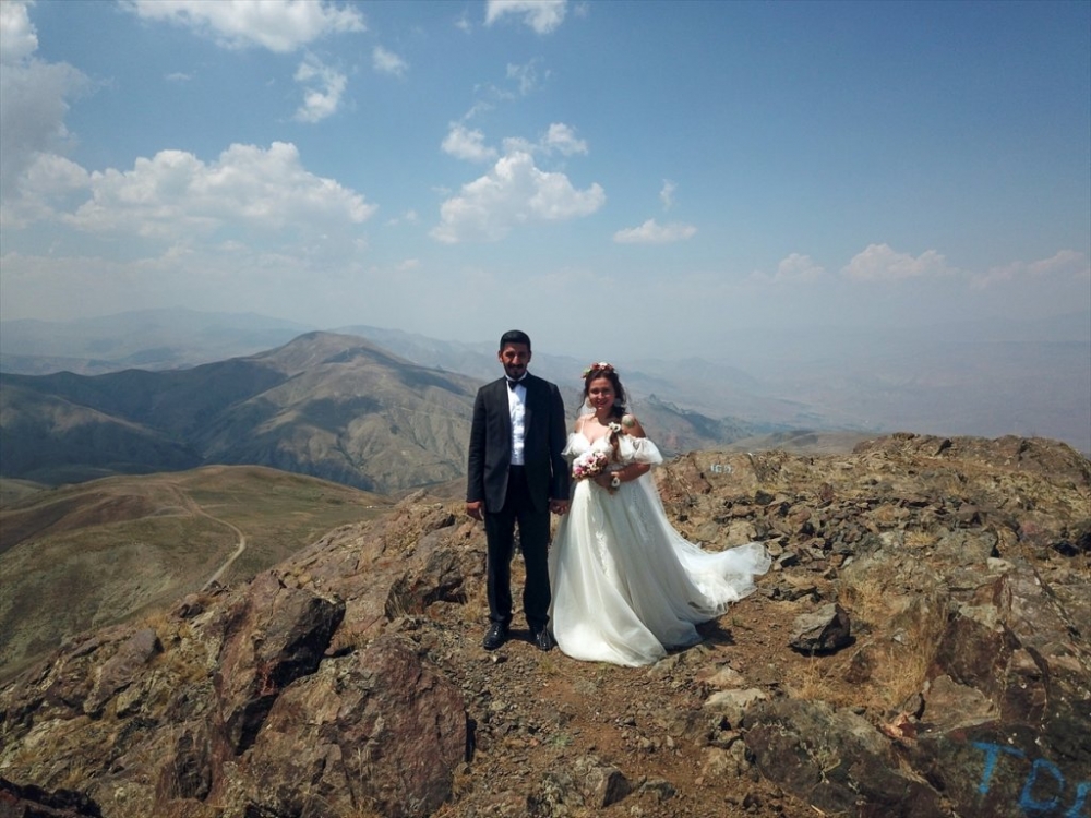 Dağcı Çift 'Zirve'de Nikah Kıydı 16