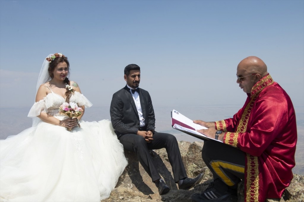 Dağcı Çift 'Zirve'de Nikah Kıydı 8