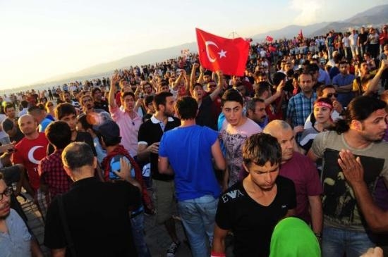 İzmir'de Gezi Parkı Coşkusu 1