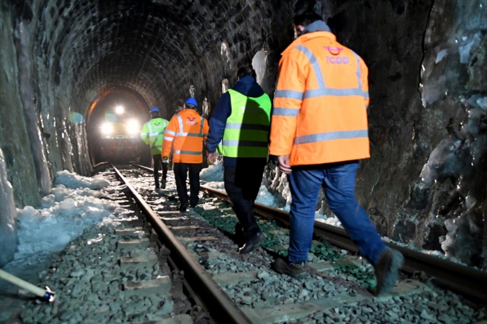 'Demiryolu İşçileri'nin Güncesi 8