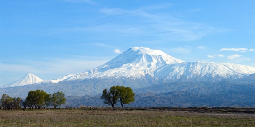 Ağrı Dağı'nda İlkbahar