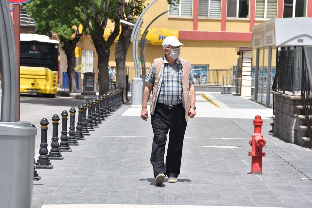 '65 Yaş Üstü'ne Sokak İzni 11