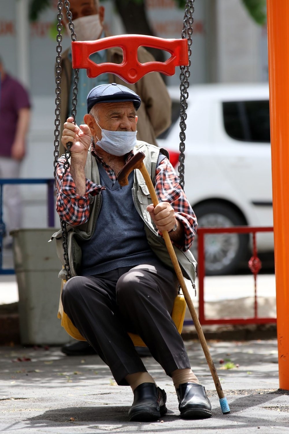 '65 Yaş Üstü'ne Sokak İzni 14