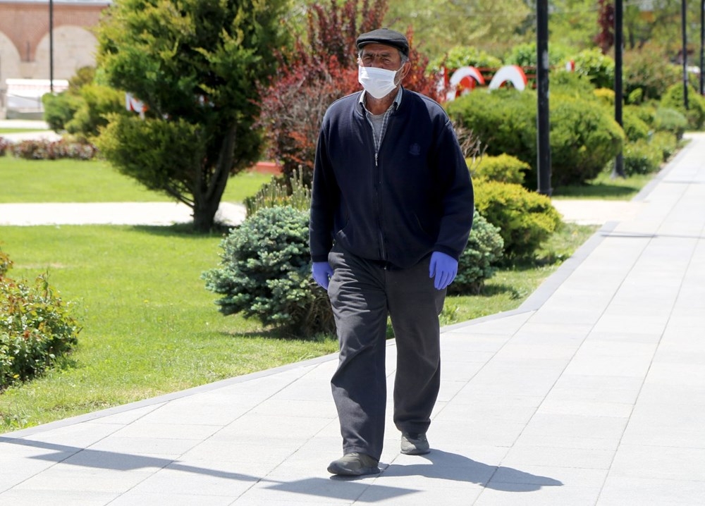 '65 Yaş Üstü'ne Sokak İzni 16