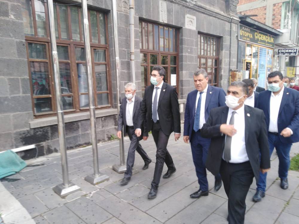 CHP'li Vekiller Kars'a Çıkarma Yaptı 12