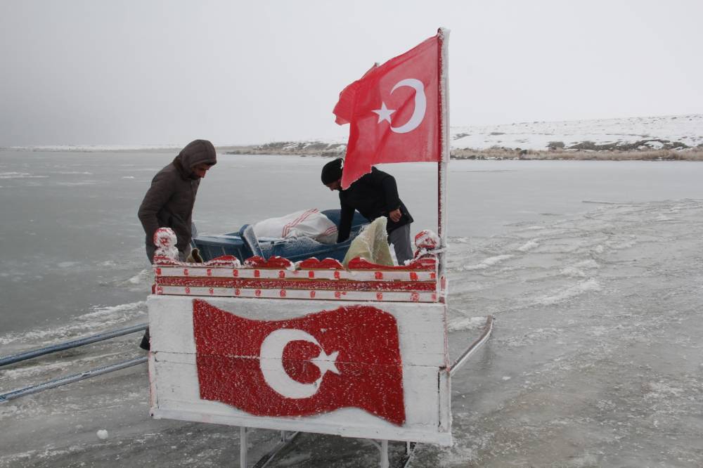 Çıldır Gölü’nde Sessizlik! 15
