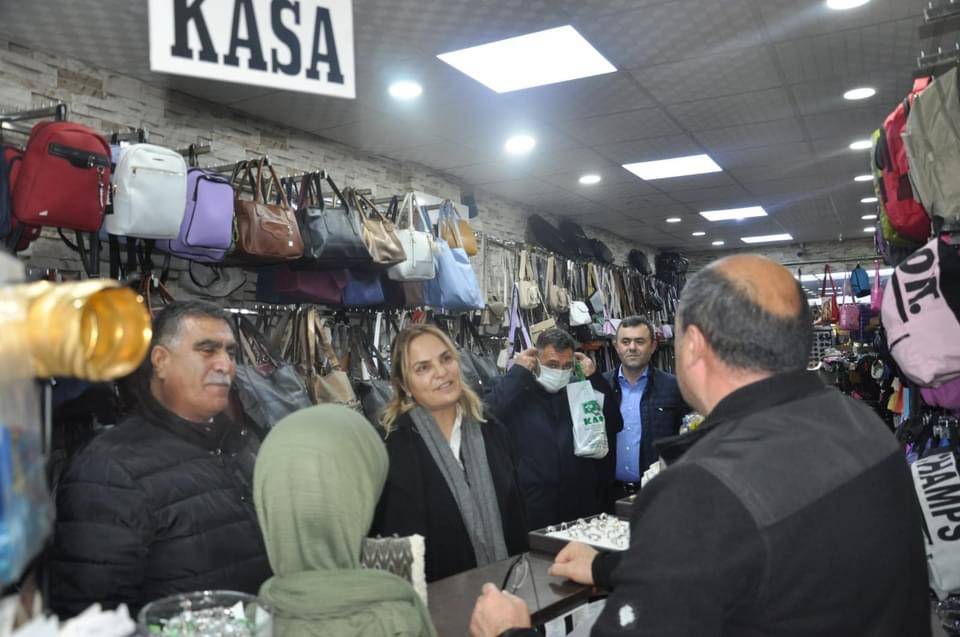 CHP 'Esnaf Masası' Heyeti Kars'ta 27