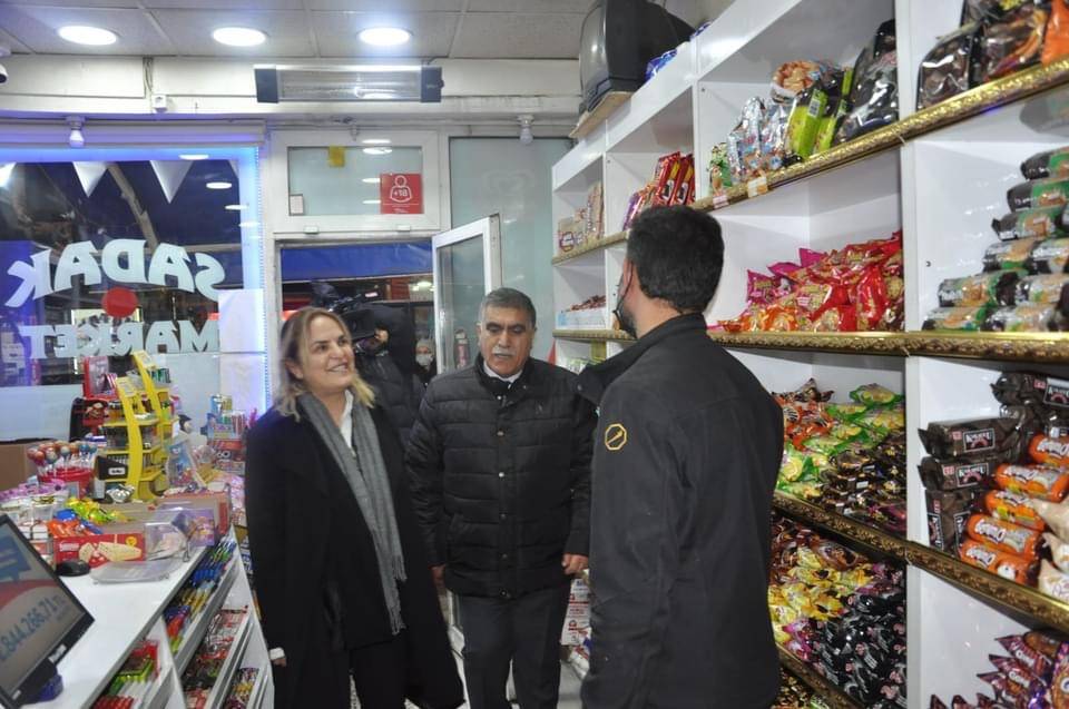 CHP 'Esnaf Masası' Heyeti Kars'ta 9