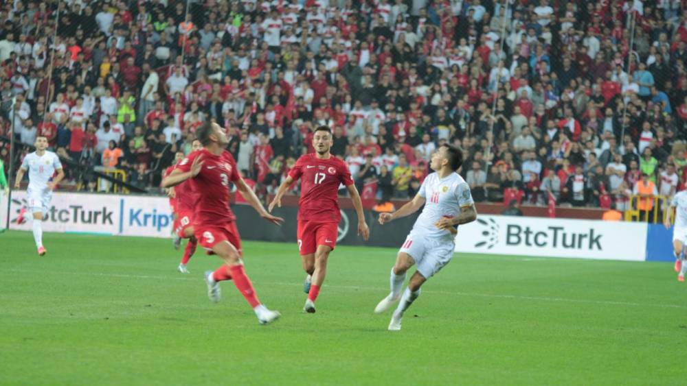 Türkiye-Ermenistan Maçı Berabere Bitti 12