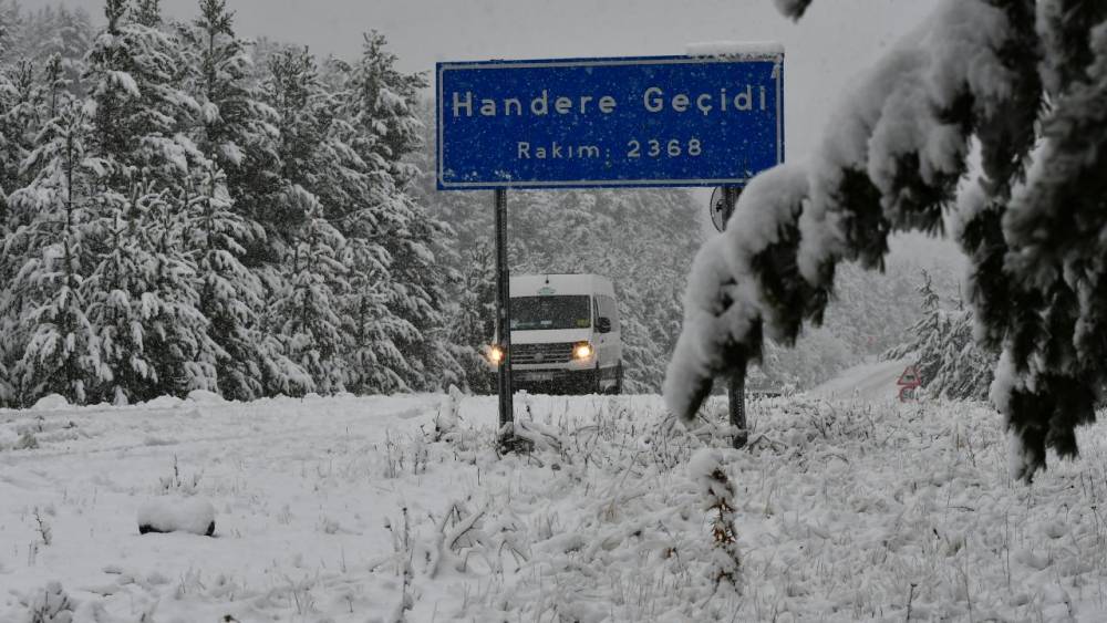 Kars'ta Kar Yağışı Etkili Oluyor 2