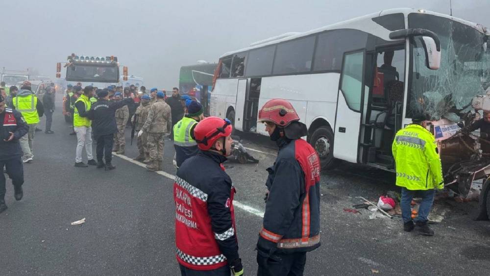 Kuzey Marmara Otoyolu'nda Zincirleme Kaza 1