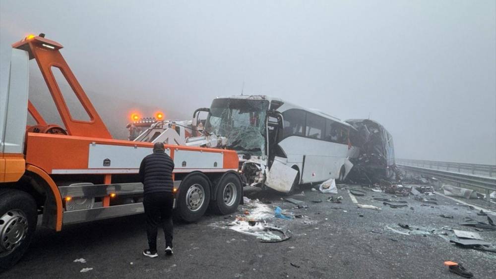 Kuzey Marmara Otoyolu'nda Zincirleme Kaza 15