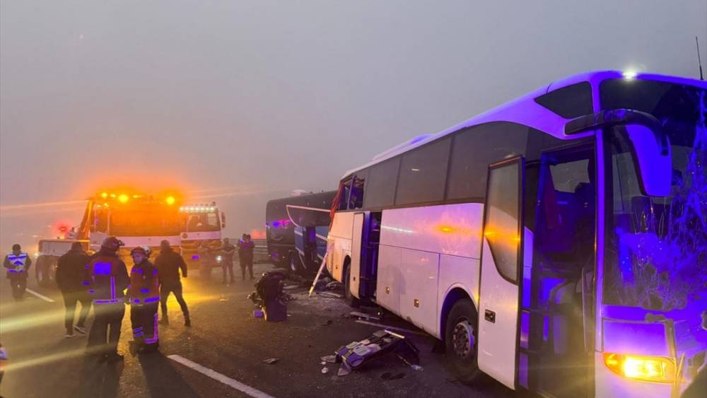 Kuzey Marmara Otoyolu'nda Zincirleme Kaza 6