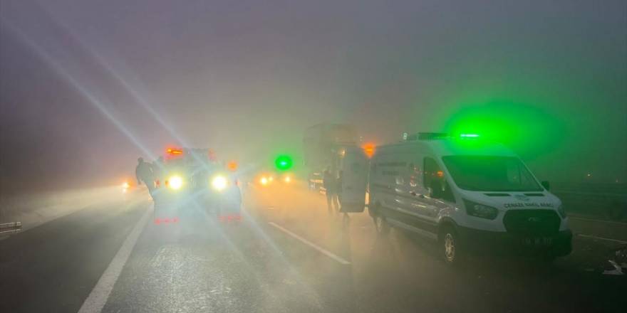 Kuzey Marmara Otoyolu'nda Zincirleme Kaza