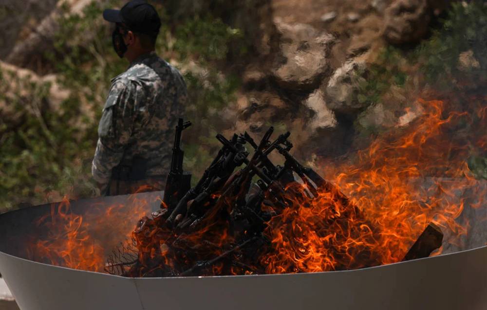 PKK'nin 'Silah Bırakma' Töreni! 7