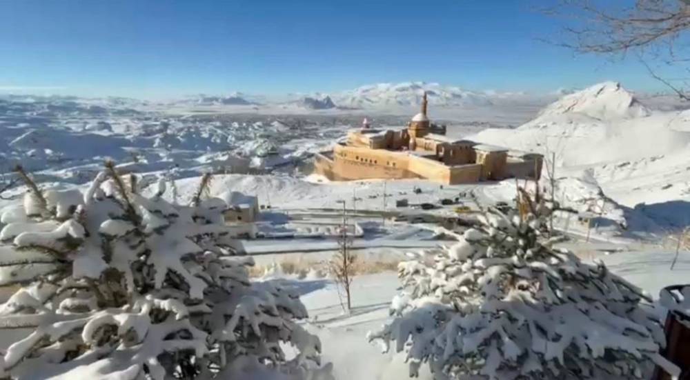 İshak Paşa Sarayı'nda Kış Güzelliği! 4