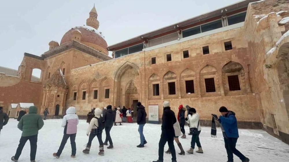 İshak Paşa Sarayı'nda Kış Güzelliği! 5