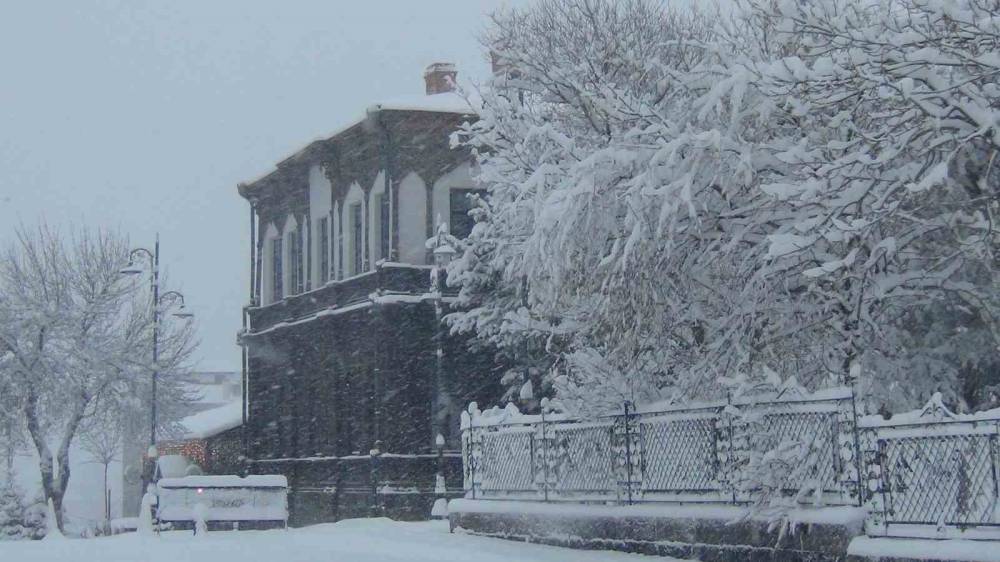 Kars’a Kış Geri Döndü! 14