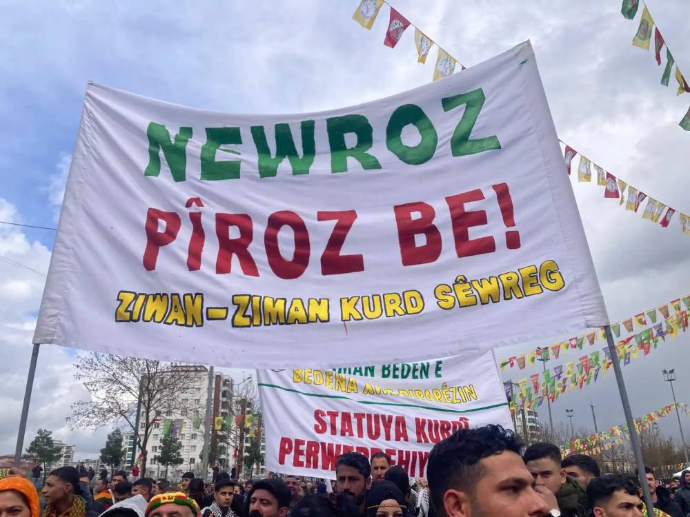Yüzbinler Diyarbakır’da Newroz’u Kutladı! 24