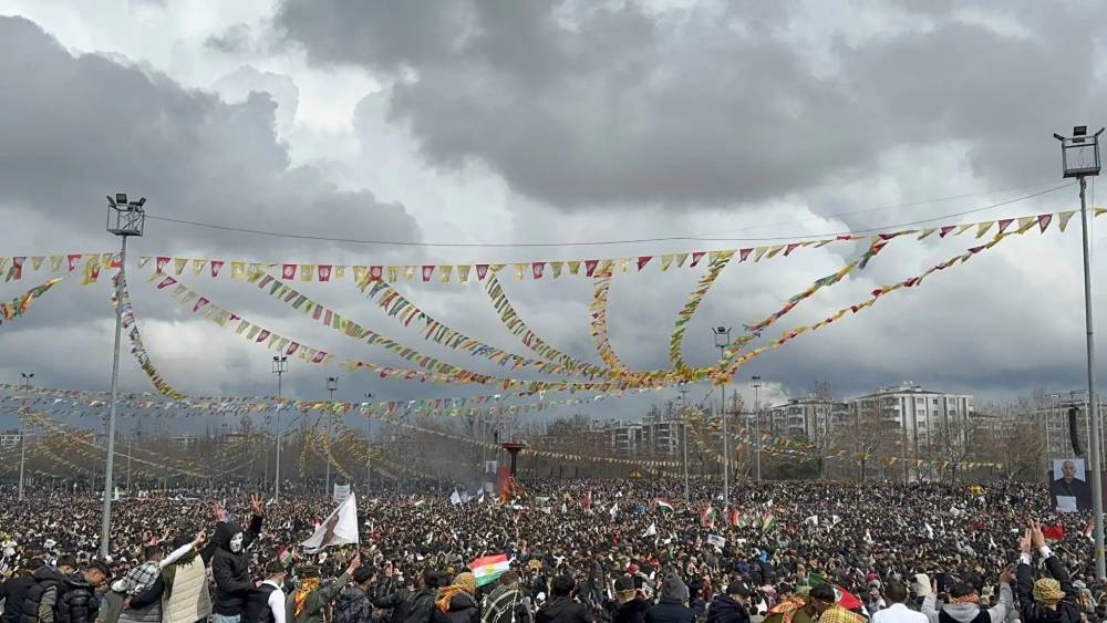Yüzbinler Diyarbakır’da Newroz’u Kutladı! 25