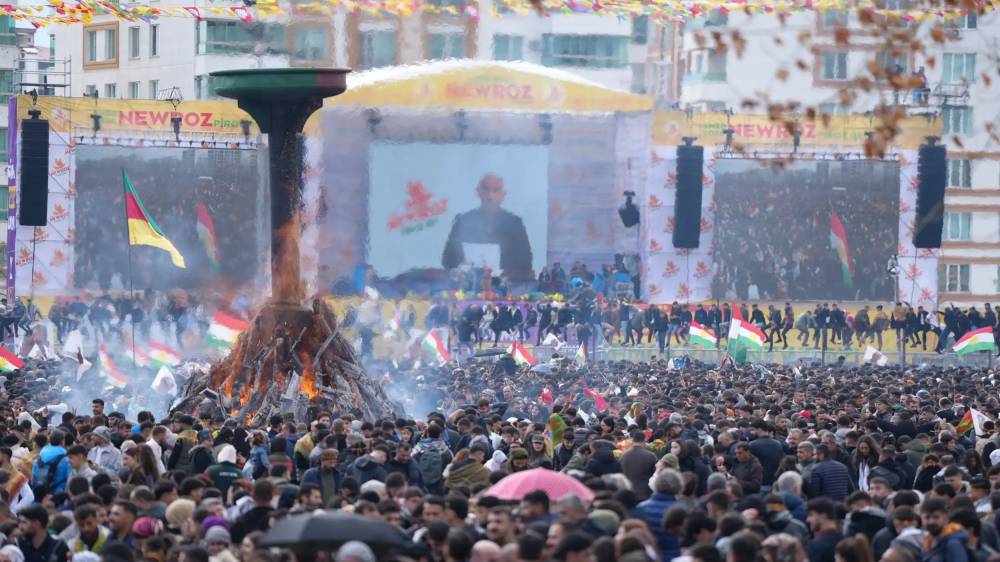 Yüzbinler Diyarbakır’da Newroz’u Kutladı! 28