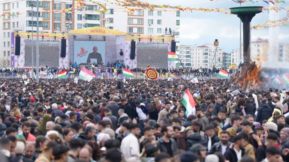 Yüzbinler Diyarbakır’da Newroz’u Kutladı! 29