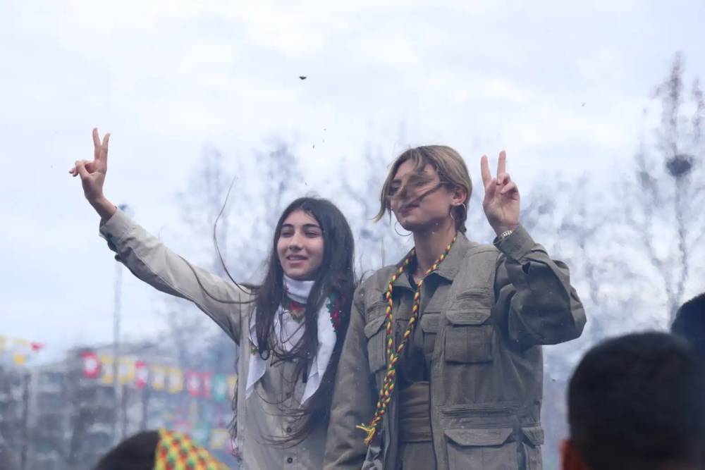 Yüzbinler Diyarbakır’da Newroz’u Kutladı! 42