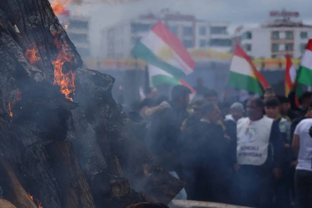 Yüzbinler Diyarbakır’da Newroz’u Kutladı! 43