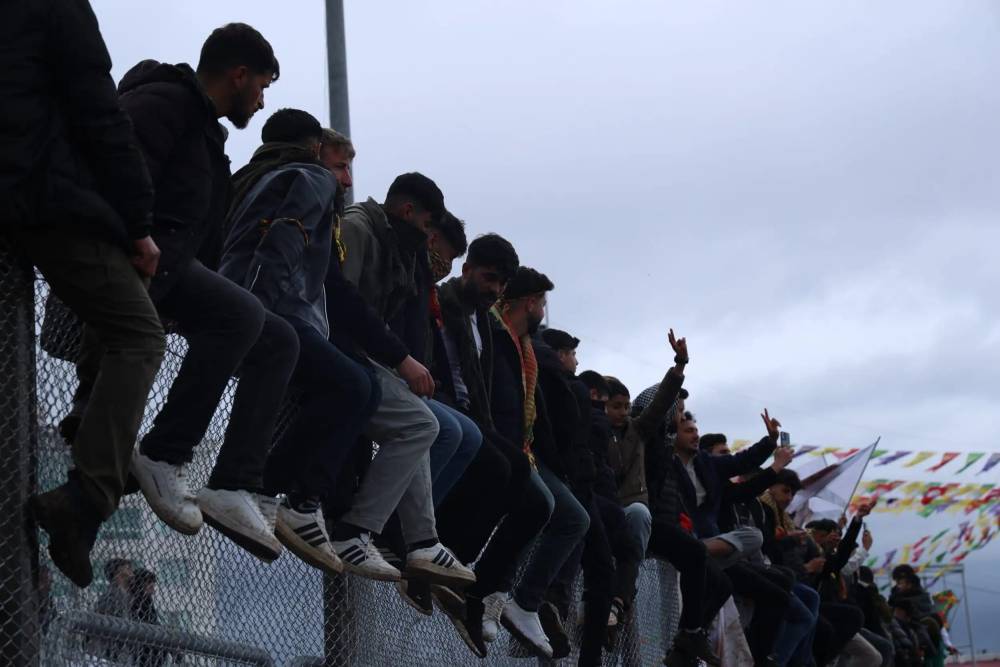 Yüzbinler Diyarbakır’da Newroz’u Kutladı! 44