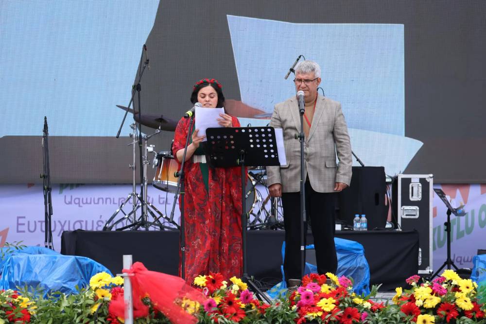 Yüzbinler Diyarbakır’da Newroz’u Kutladı! 5