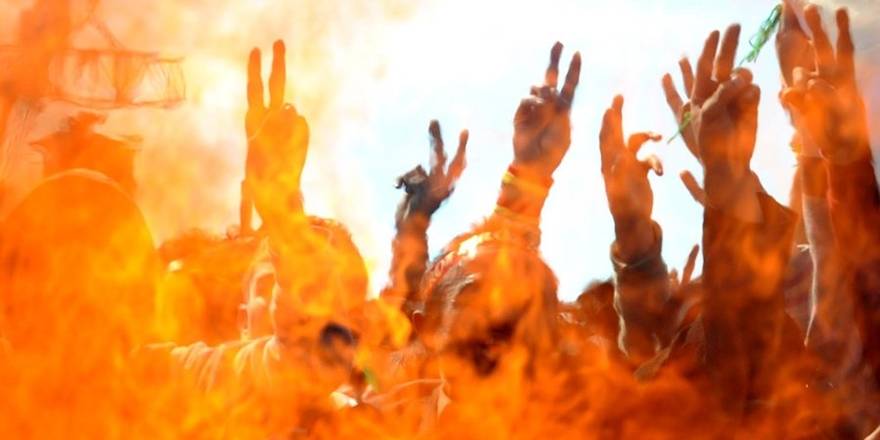 Yüzbinler Diyarbakır’da Newroz’u Kutladı!