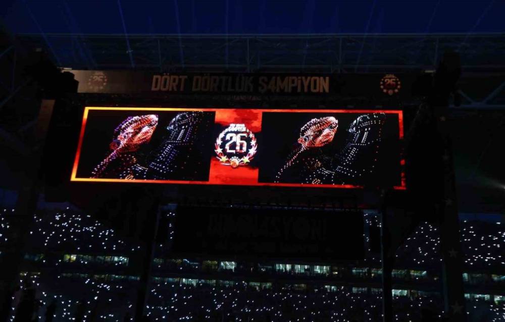Galatasaray’dan Unutulmaz Kutlama! 25