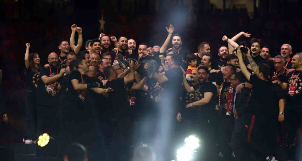 Galatasaray’dan Unutulmaz Kutlama! 29