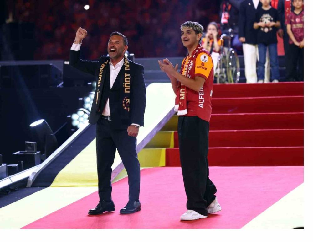 Galatasaray’dan Unutulmaz Kutlama! 3