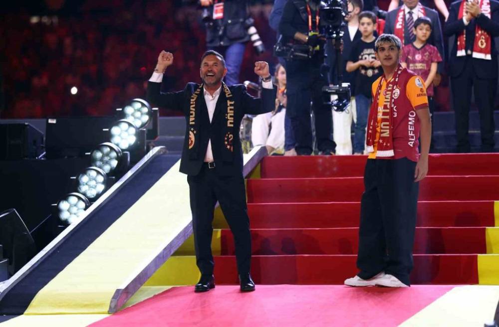 Galatasaray’dan Unutulmaz Kutlama! 4
