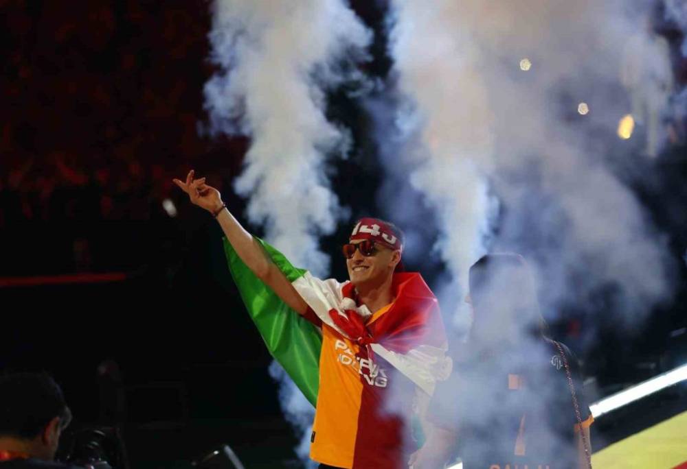 Galatasaray’dan Unutulmaz Kutlama! 7