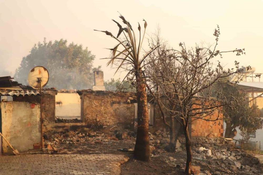 Orman Yangınlarıyla Mücadele Devam Ediyor! 14