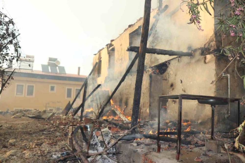 Orman Yangınlarıyla Mücadele Devam Ediyor! 28