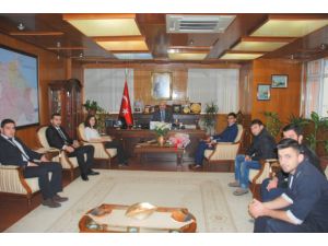 Üniversite Öğrenci Konseyinden Vali Köşgere Ziyaret