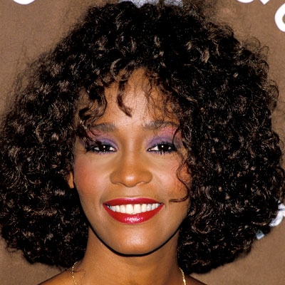 Whitney Houston Hayatını KAYBETTİ