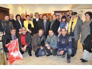 Sanatçılar Kaymakam Gödekmerdan’ı Ziyaret Etti