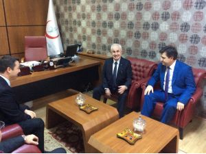 Edirne Valisi Dursun Ali Şahin, İl Sağlık Müdürlüğü Ve Kamu Hastaneler Birliğini Ziyaret Etti