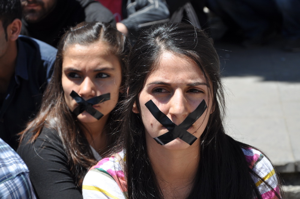 Öğrenci Gözaltıları Protesto EDİLDİ